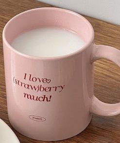 " I love strawberry much" is one of the unique and delightful products for strawberry enthusiasts. Crafted from premium ceramic material, it makes an excellent gift choice